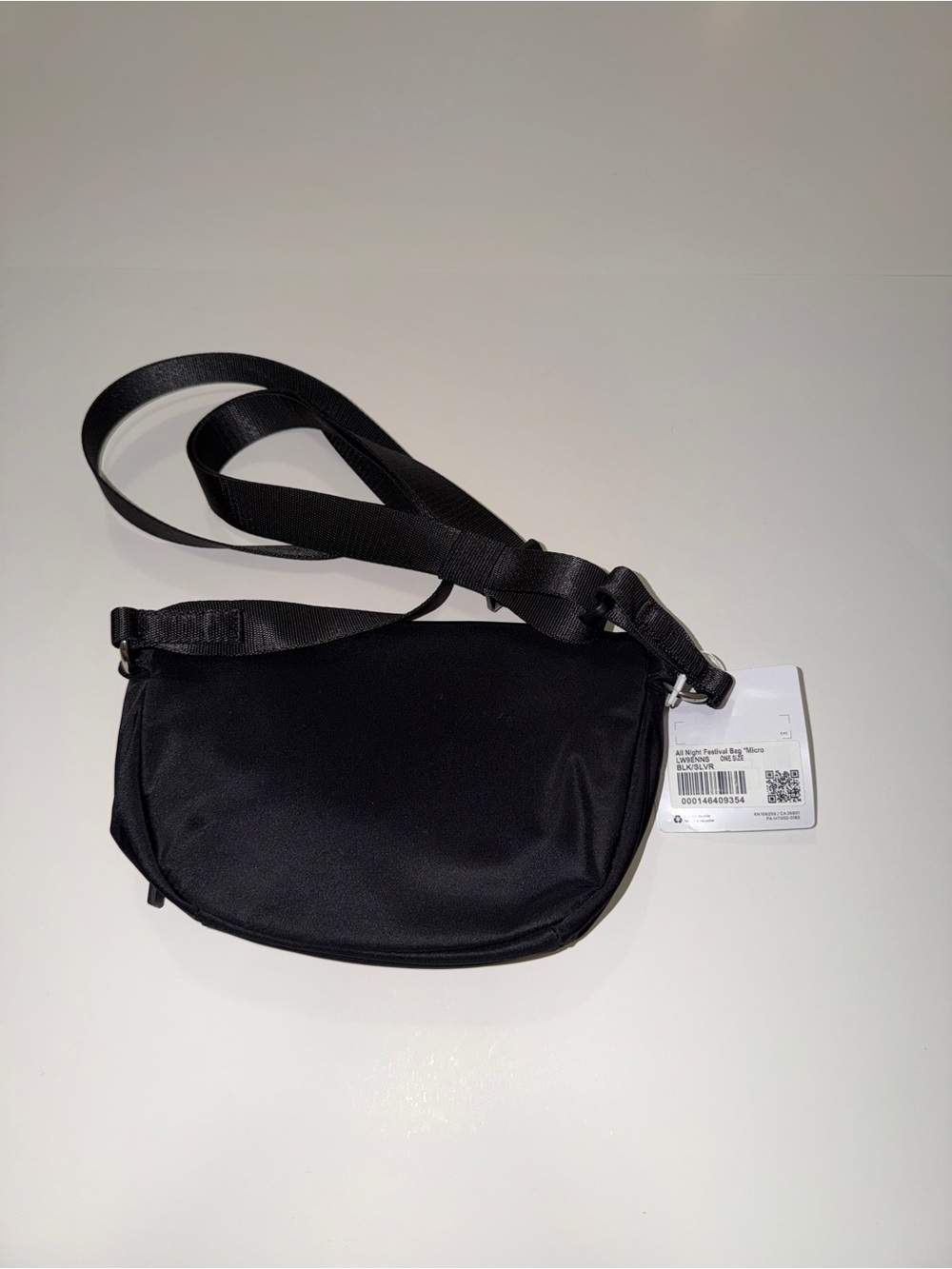 lululemon athletica Black Crossbody Sling Bag - Picture 2 of 2